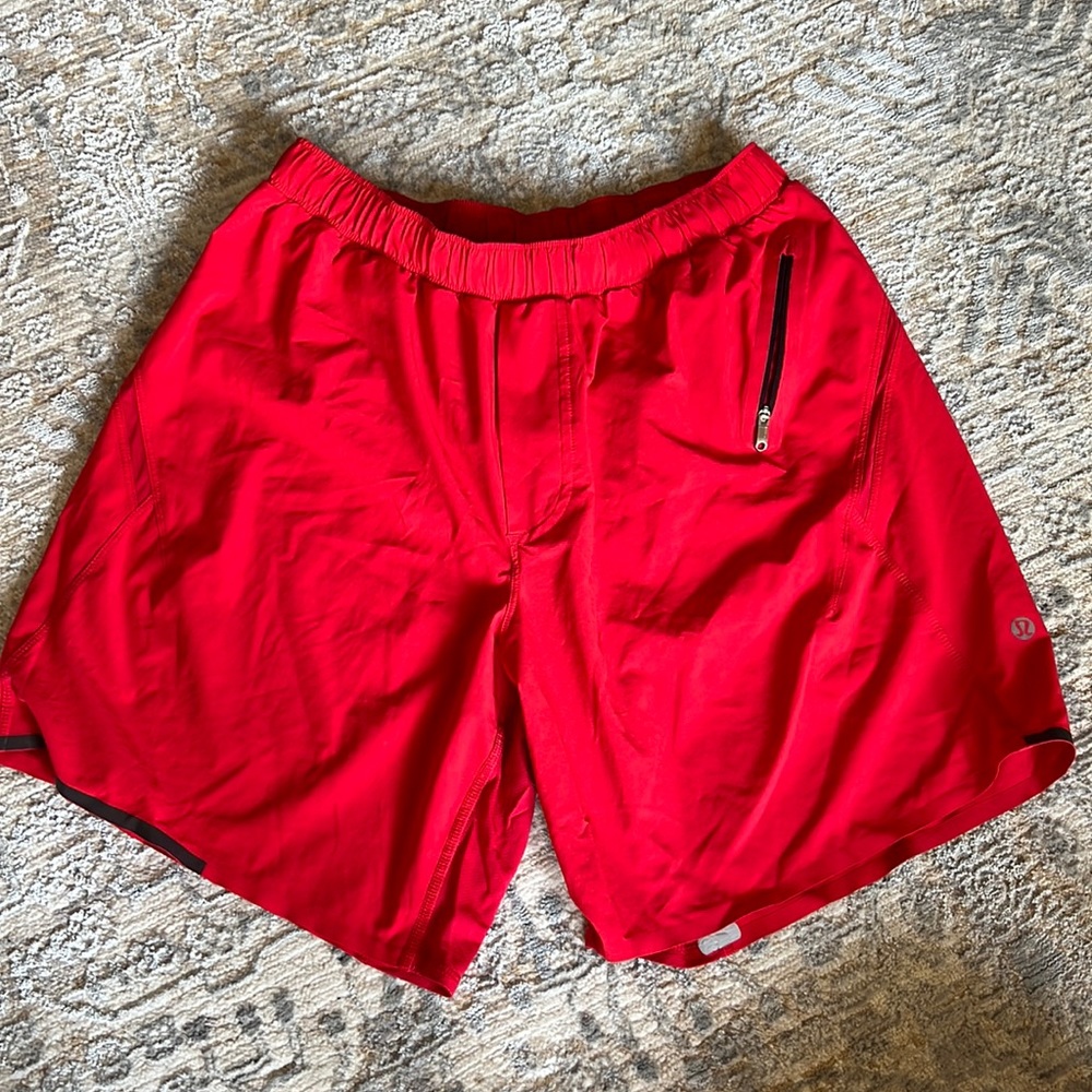 Lululemon 7 inch Shorts Size S